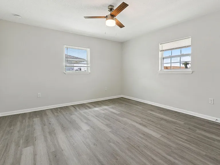 1116 Tallow Tree Ln #9 — Photo 10