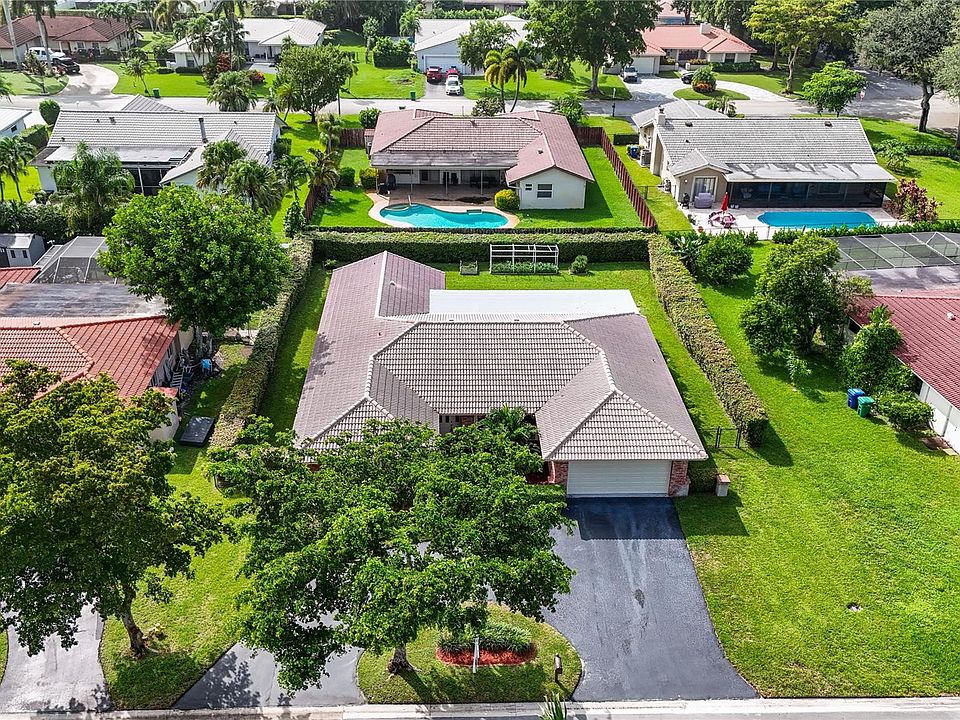 1st image of 260 NW 91st Avenue