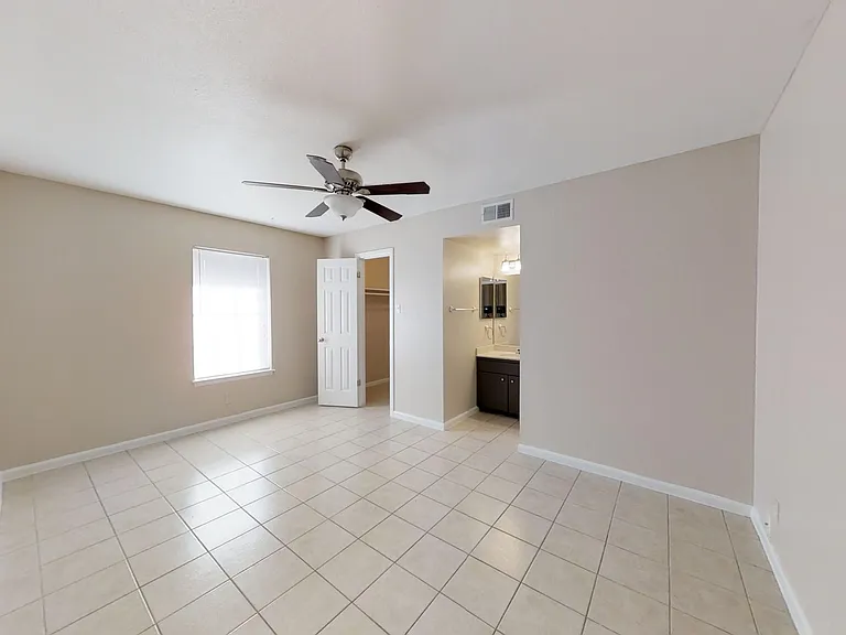 Verano at the Heights Apartments — Photo 72