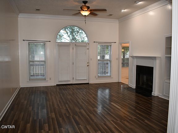3rd image of 95 Woodgrove Dr