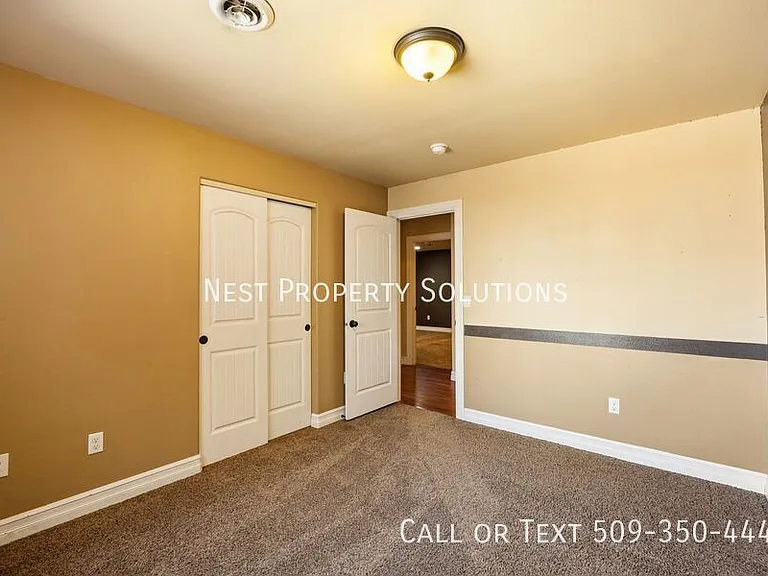 547 S Bayside St — Photo 17