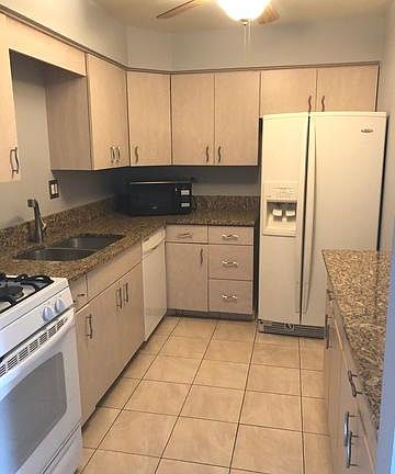 4th image of 1250 Park Ave W APT 422
