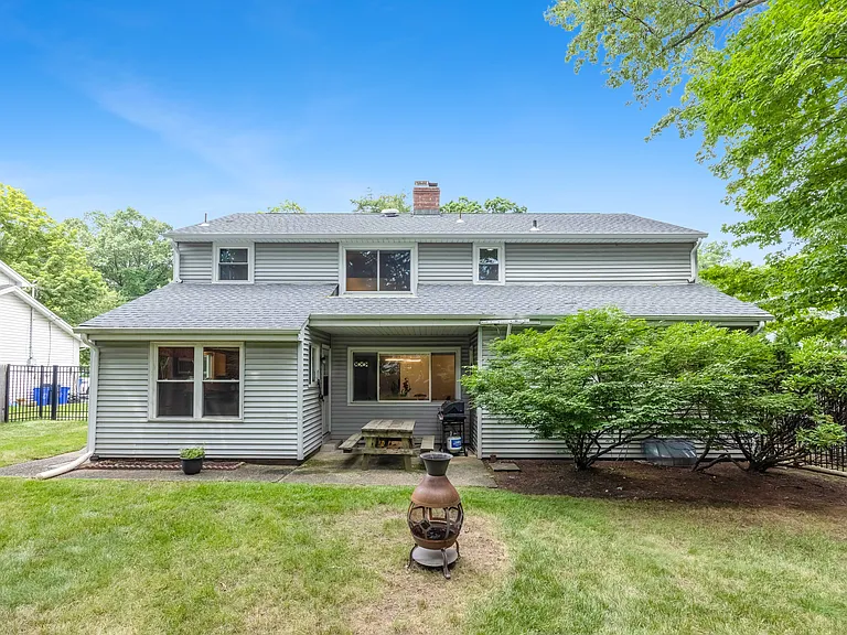 48 Jefferson Ave — Photo 15