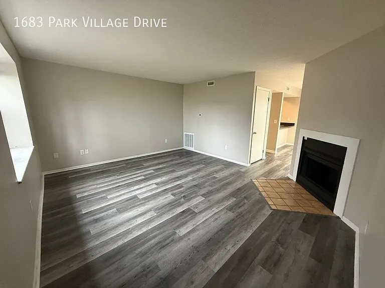1683 Park Village Dr — Photo 30