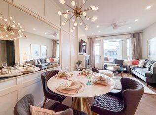 119 W 22nd St #526, North Vancouver, BC V7M 0B4