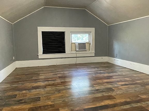 5th image of 1316 W Main St