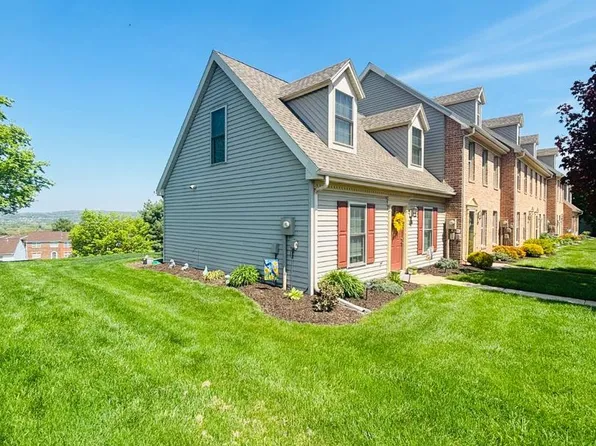 179 Crown Pointe Dr, York, PA 17402