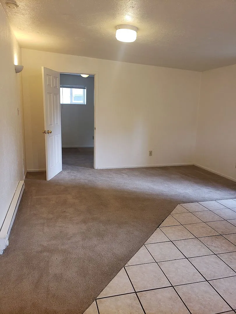 Water, Sewer, Trash & Laundry Included! Stand-Alone 2br Home Across From Colorado School Of Mines — Photo 4