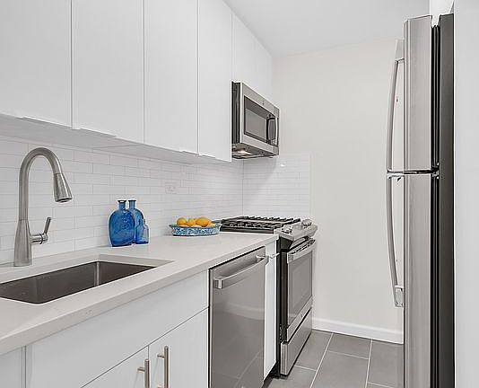 4th image of 170 W End Ave APT 23C