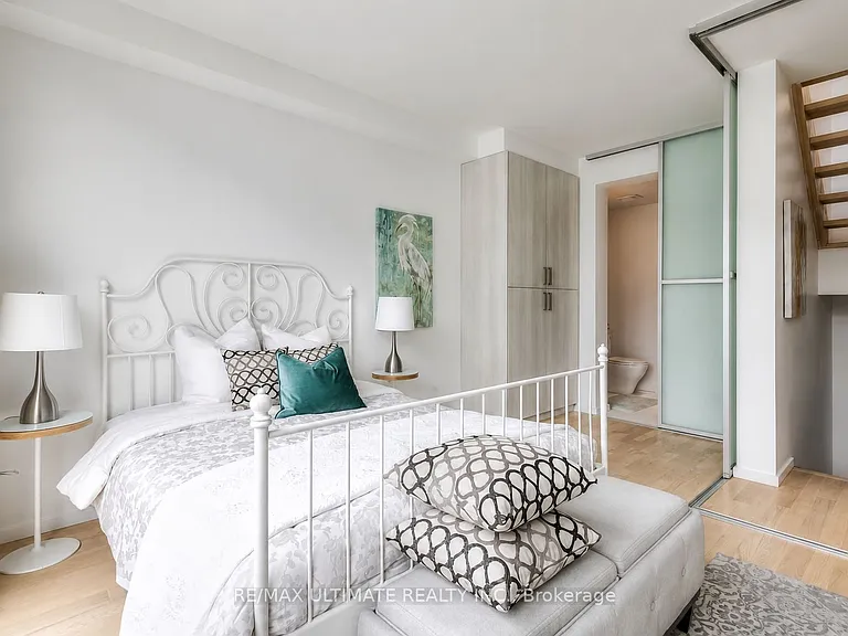 126 Spadina Rd #5 — Photo 9