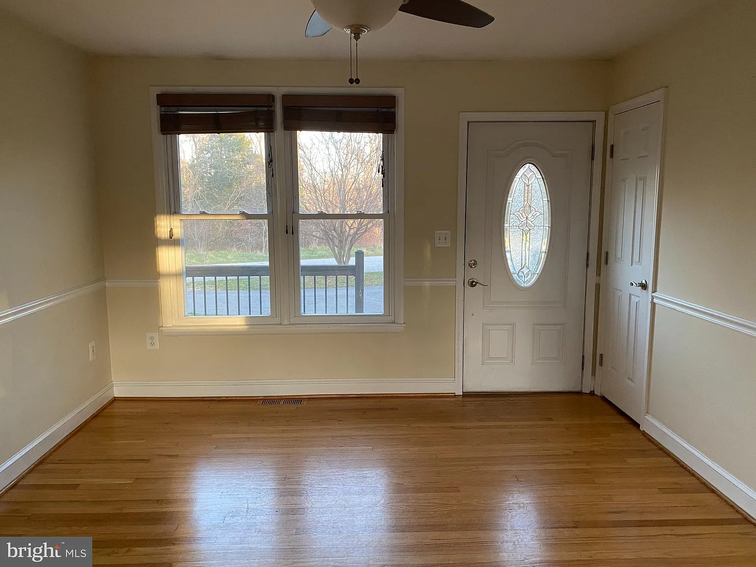 4 bed, 1864 sqft, $3,000 — Photo 2