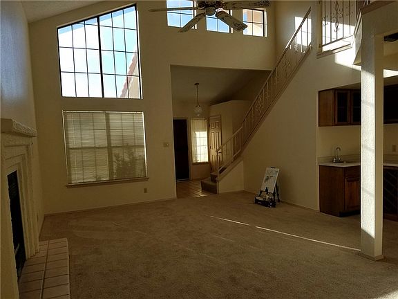 2nd image of 509 Castlerock Ln