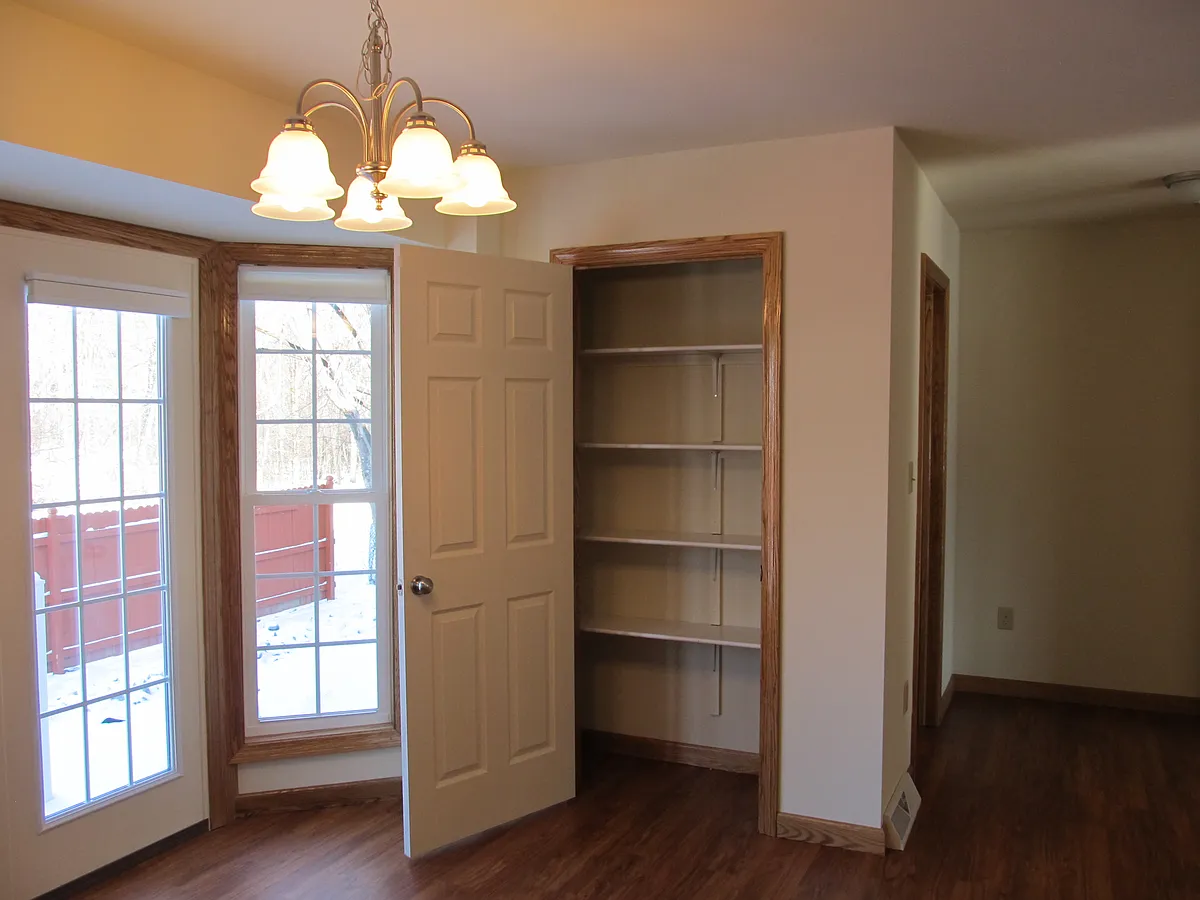 Building Photo - 1696 Orchard Park Rd #1