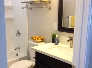7805 Iltis Dr, Urbandale, IA 50322