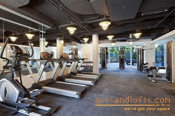 Rented by aptsandlofts.com | media 25