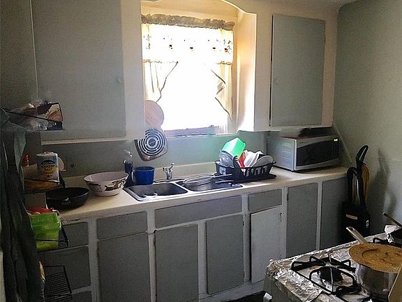4th image of 63 Sylvian St