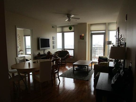 5th image of 565 W Quincy St Unit 1607