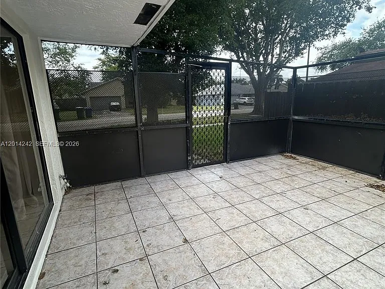 6804 SW 37th St #11 — Photo 36