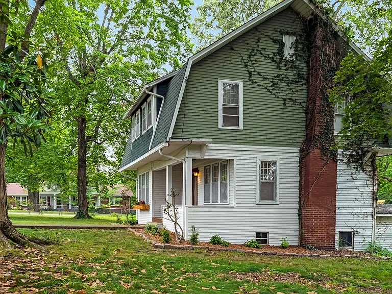205 W Main St — Photo 33