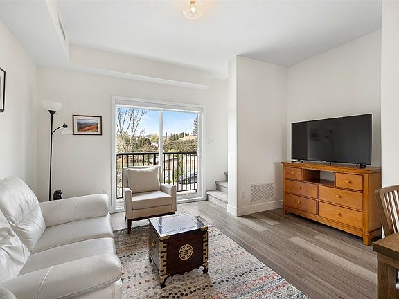 4th image of 701 Morrison Ave #4
