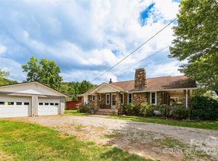 4221 Pisgah Dr, Canton, NC 28716