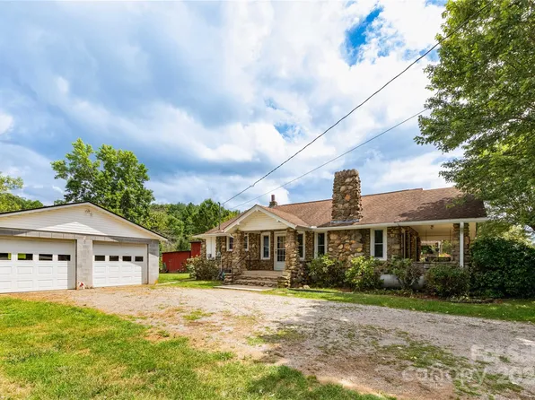 4221 Pisgah Dr, Canton, NC 28716