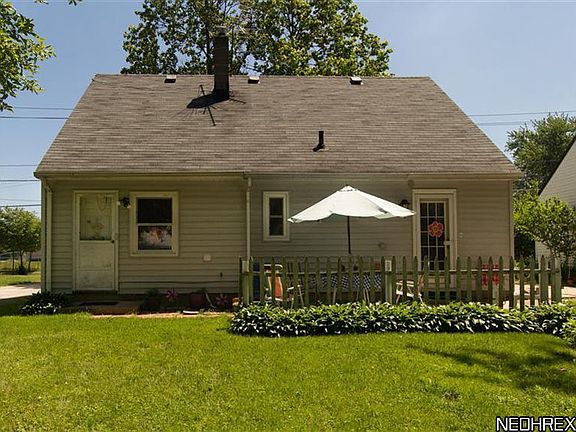 3rd image of 33999 Willowick Dr