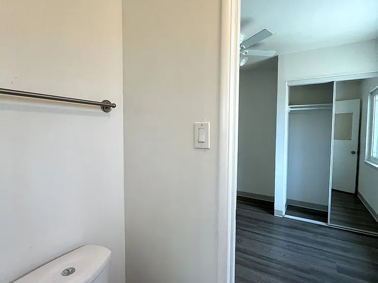 12728 Linnell Ave — Photo 15