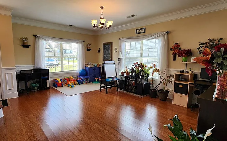 910 McCathern Ave — Photo 4