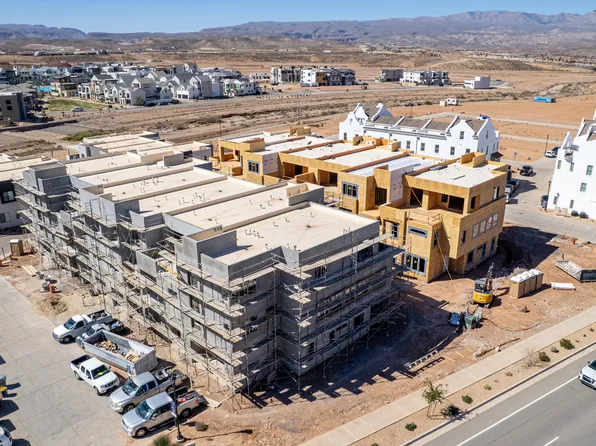 684 W High Tide Pl, Saint George, UT 84790