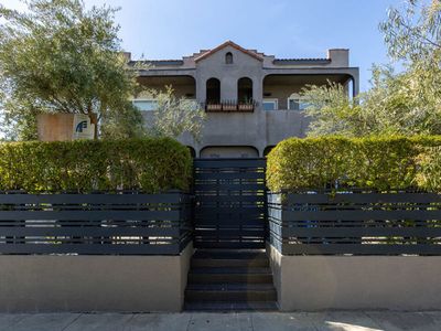 1175 N New Hampshire Ave, Los Angeles, CA, 90029