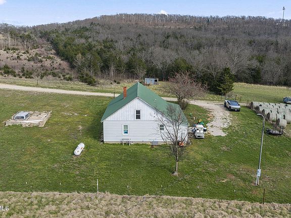 3rd image of 120 Brown Homestead Rd