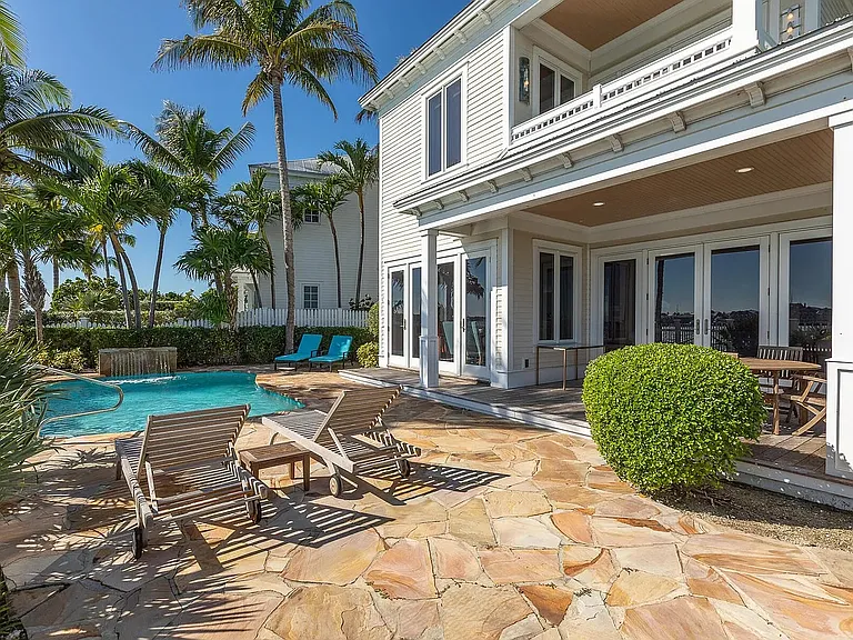293 Sunset Key Dr #293 — Photo 3