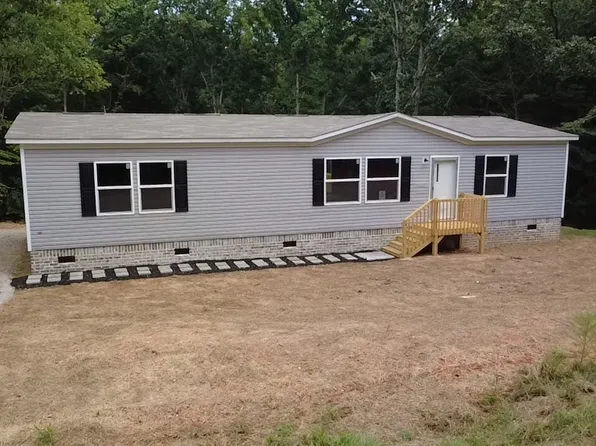 137 Mill Run Dr, Comer, GA 30629