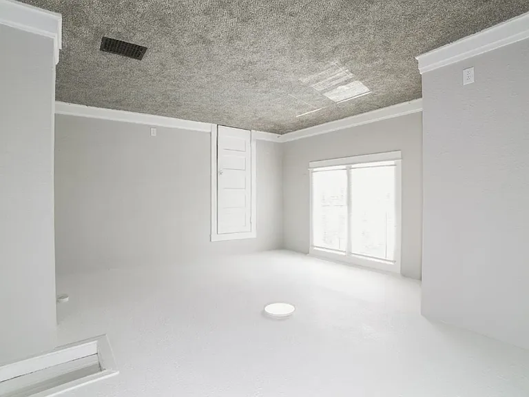 2706 N Peoria Ave — Photo 5