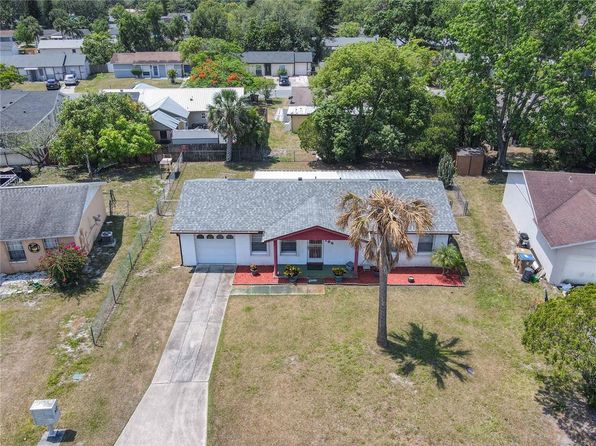 186 Tulpan Dr, Kissimmee, FL 34743