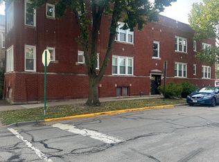 1014-1016 S Humphrey Ave #2N, Oak Park, IL 60304