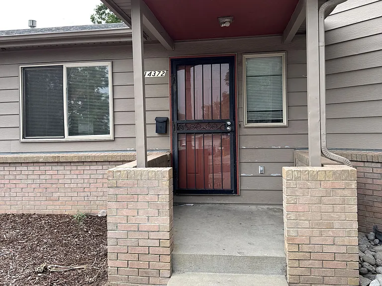14372 E 22nd Pl — Photo 2