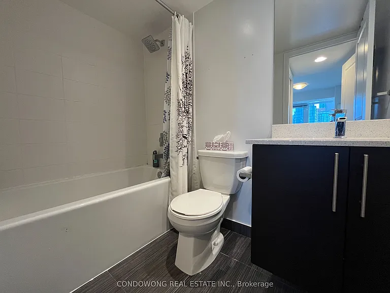 400 Adelaide St E #1910 — Photo 6
