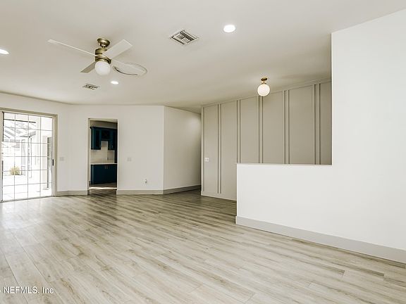 4th image of 71 WESTCEDAR Lane
