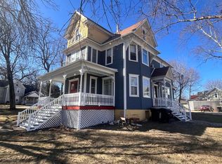 204 Market St APT A, De Forest, WI 53532