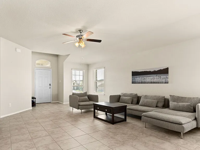 2416 Elba Dr — Photo 3