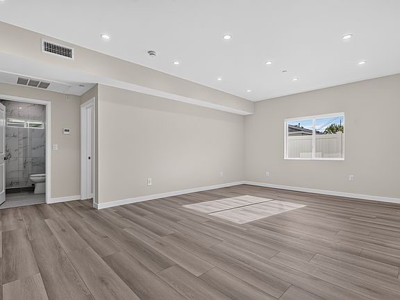 3rd image of 1809 N Avon St #101