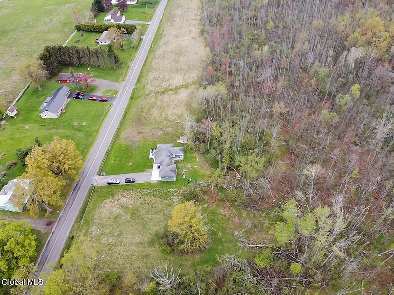 3rd image of 6847 W Carter Road