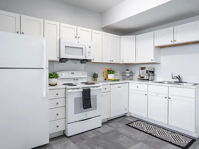 Taylor Village Apartments — Photo 6