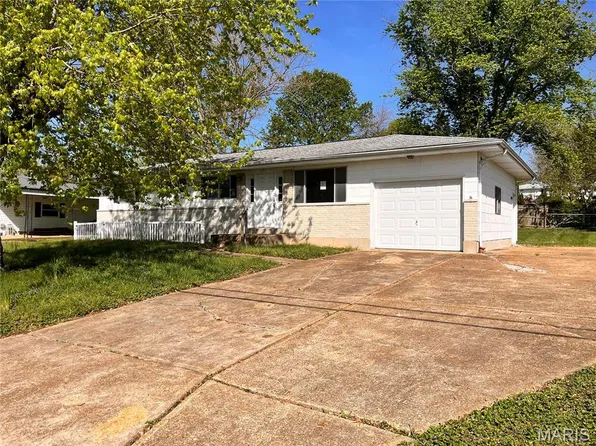631 Sun Valley, Arnold, MO 63010