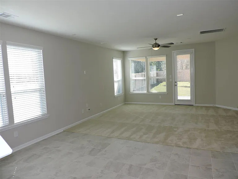 1164 Littleton Ct — Photo 5