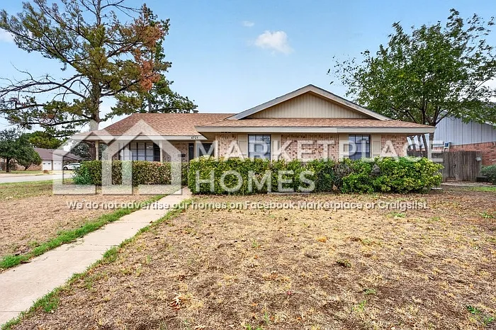 3 bed, 2.0 bath, 1690 sqft, $2,325 — Photo 1