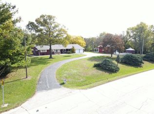 1983 State Highway 32, Lovington, IL 61937