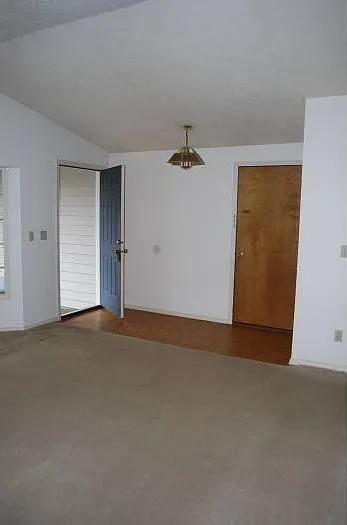 3 bed, 1261 sqft, $2,800 — Photo 3